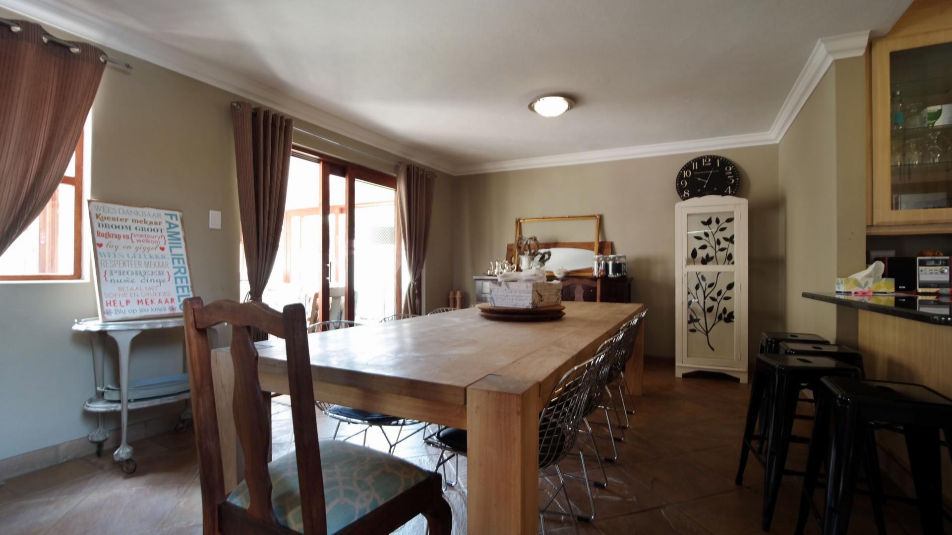 Dining Room - 17 square meters of property in Willow Acres Estate