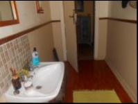 Guest Toilet - 11 square meters of property in Vereeniging