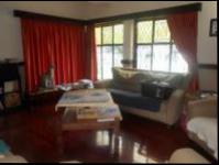Lounges - 93 square meters of property in Vereeniging