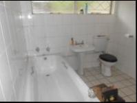 Bathroom 3+ - 18 square meters of property in Vereeniging