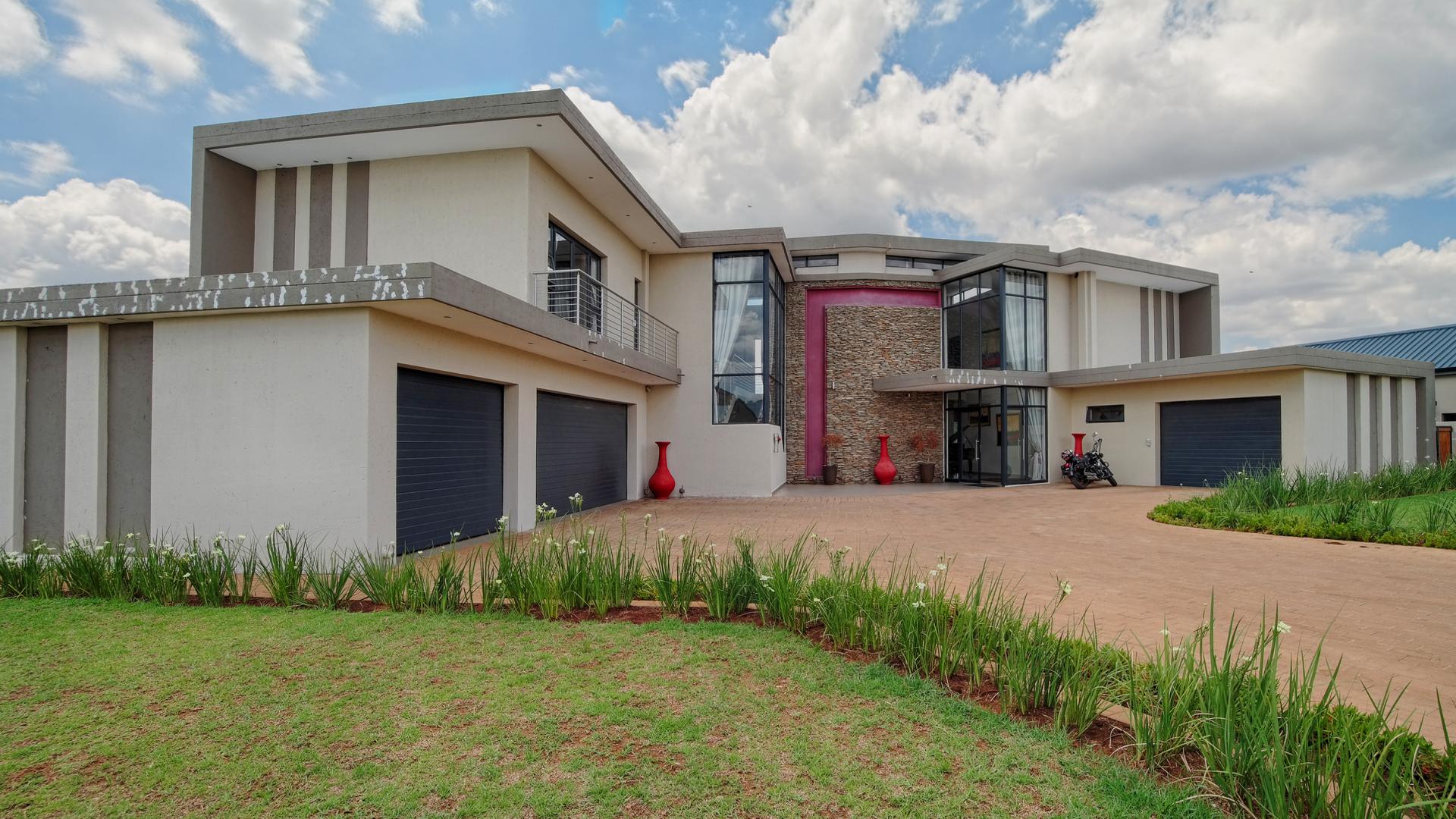 Front View of property in The Ridge Estate