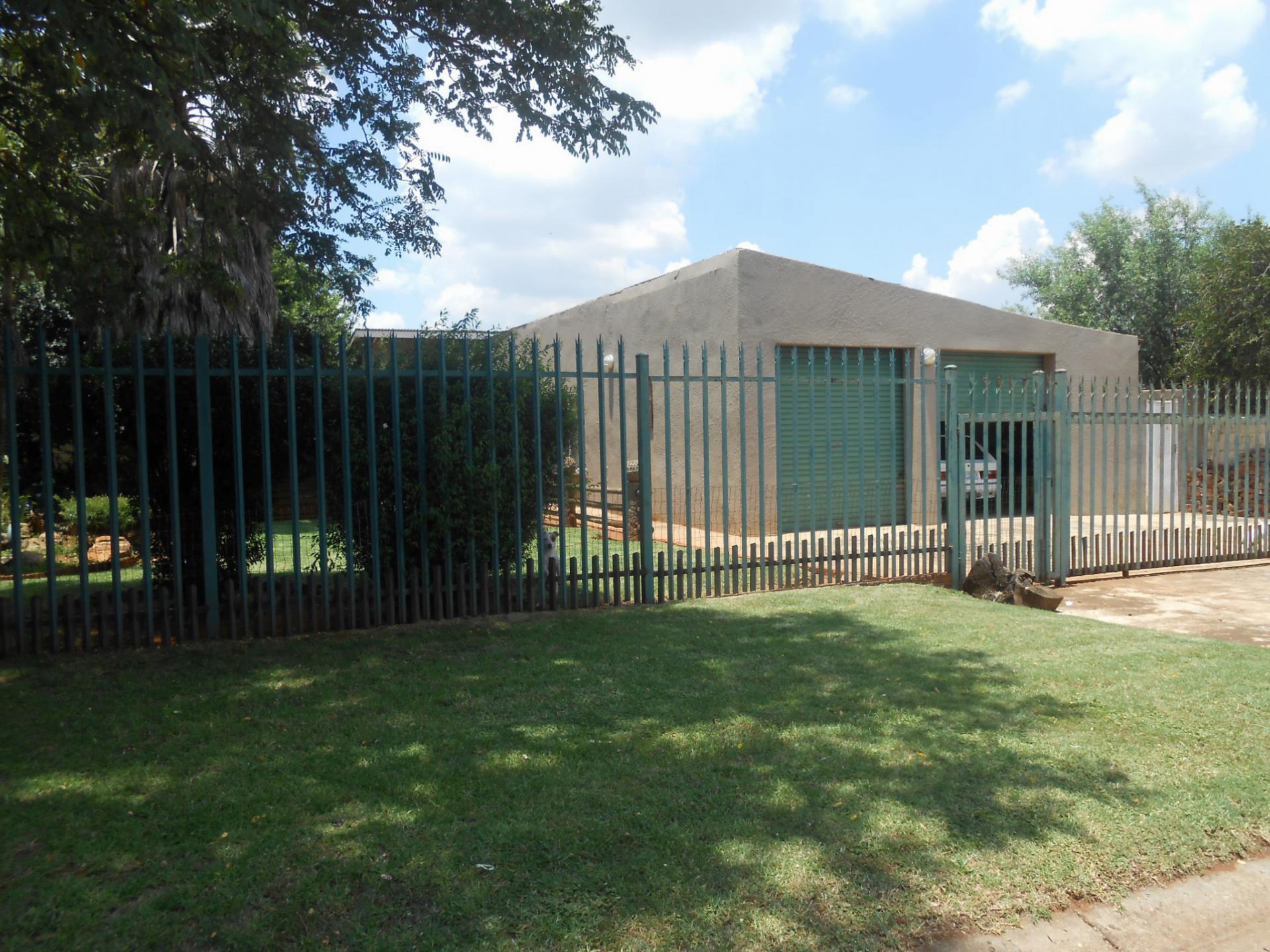 Front View of property in Brakpan