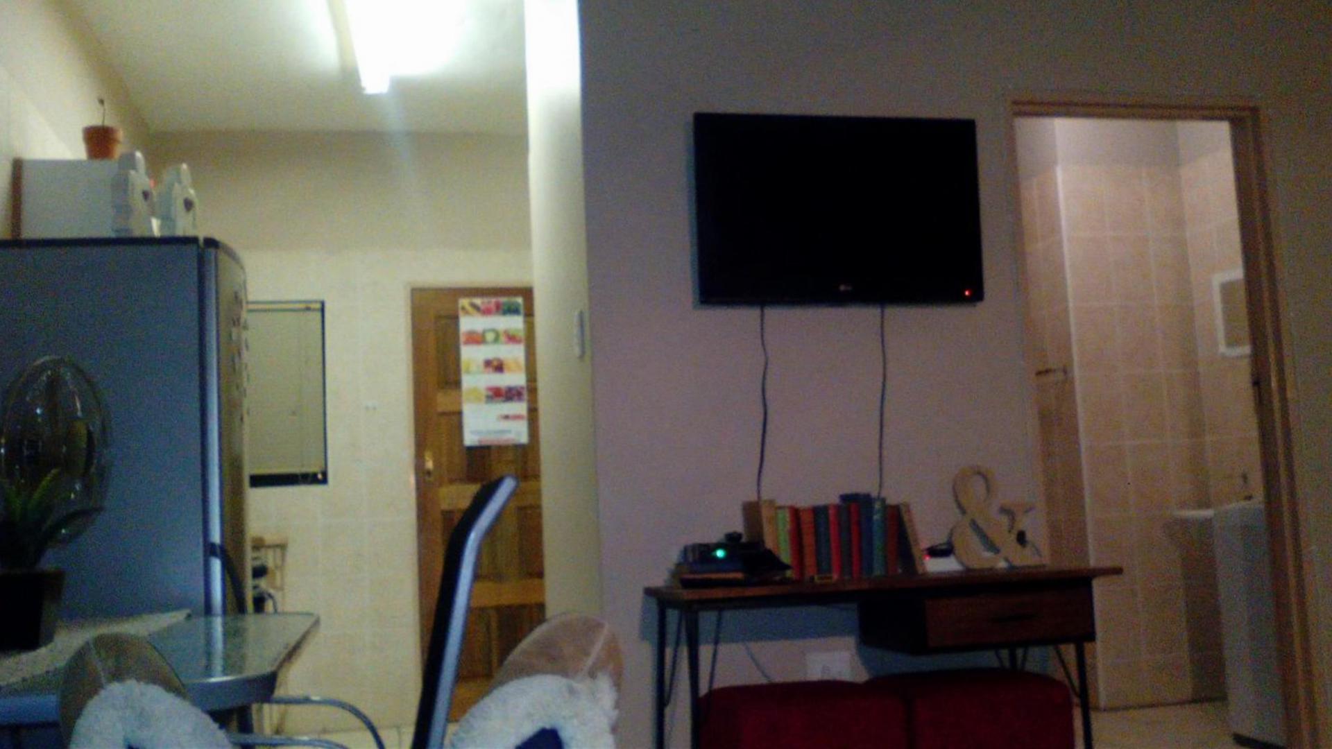 Kitchen - 9 square meters of property in Die Bult