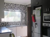 Kitchen - 18 square meters of property in Brackenhurst