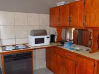 Kitchen - 12 square meters of property in Reyno Ridge
