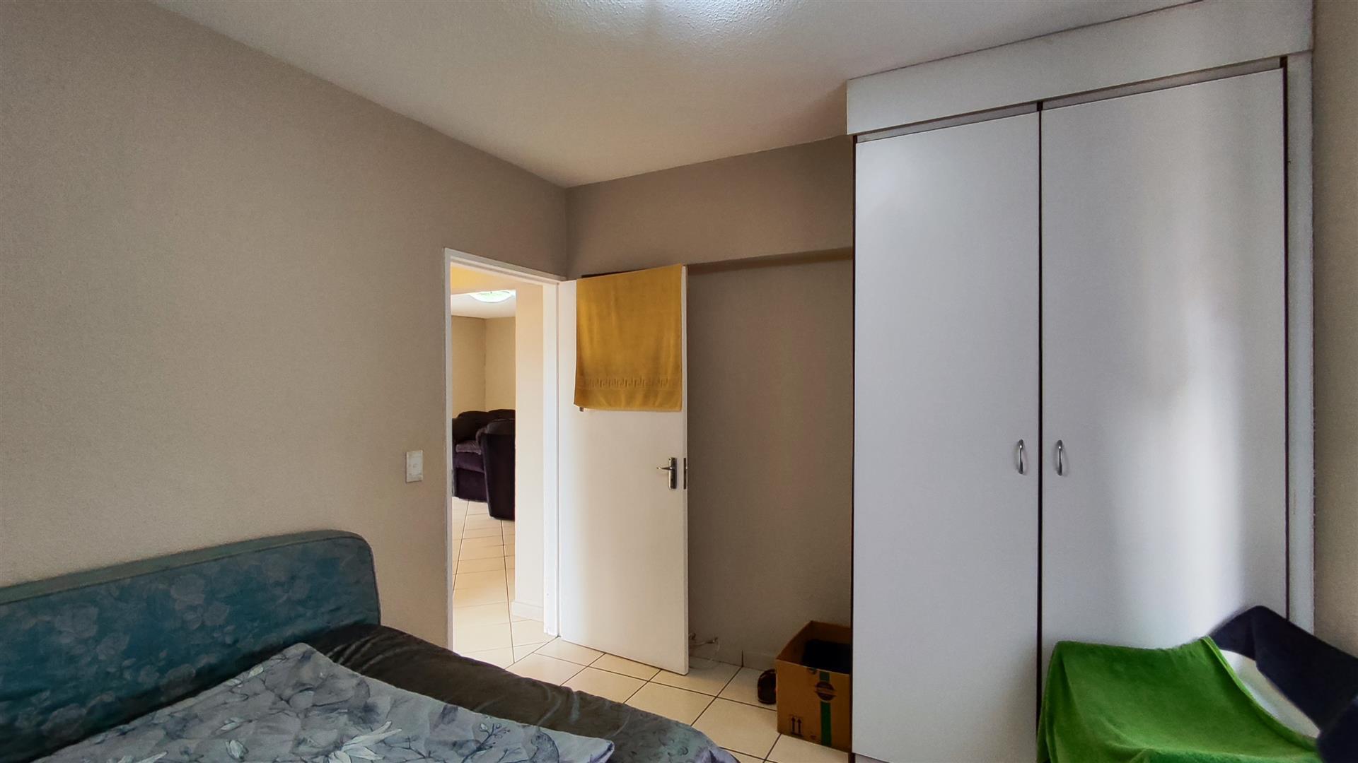 Bed Room 2 - 11 square meters of property in Alberton