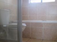 Main Bathroom - 5 square meters of property in Sonneveld