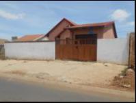 Front View of property in Protea Glen