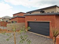 3 Bedroom 2 Bathroom Duet for Sale for sale in Heron Hill Estate