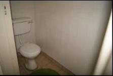 Main Bathroom - 14 square meters of property in Pennington