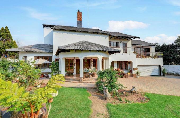 3 Bedroom House for Sale and to Rent For Sale in Buccleuch - Private Sale - MR149853