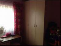 Bed Room 1 - 18 square meters of property in Randgate