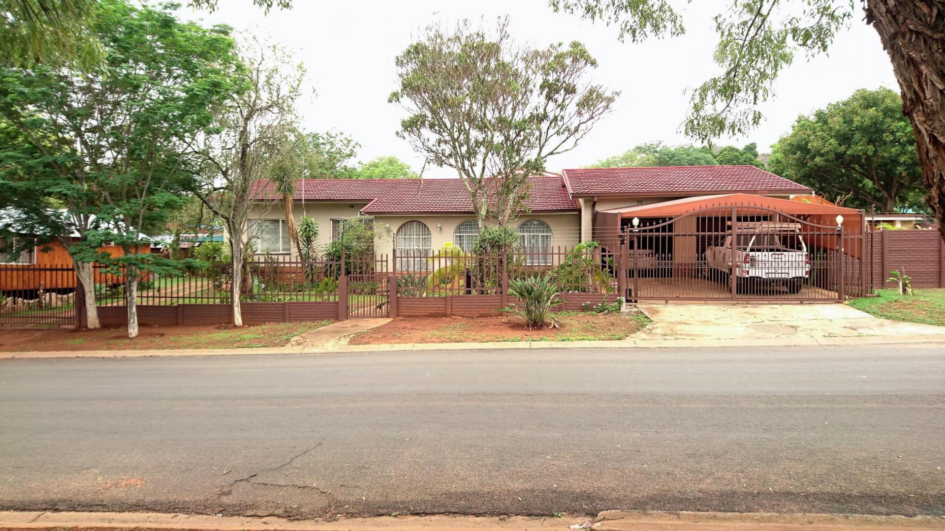 Front View of property in Barberton