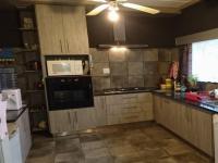 Kitchen - 41 square meters of property in Barberton