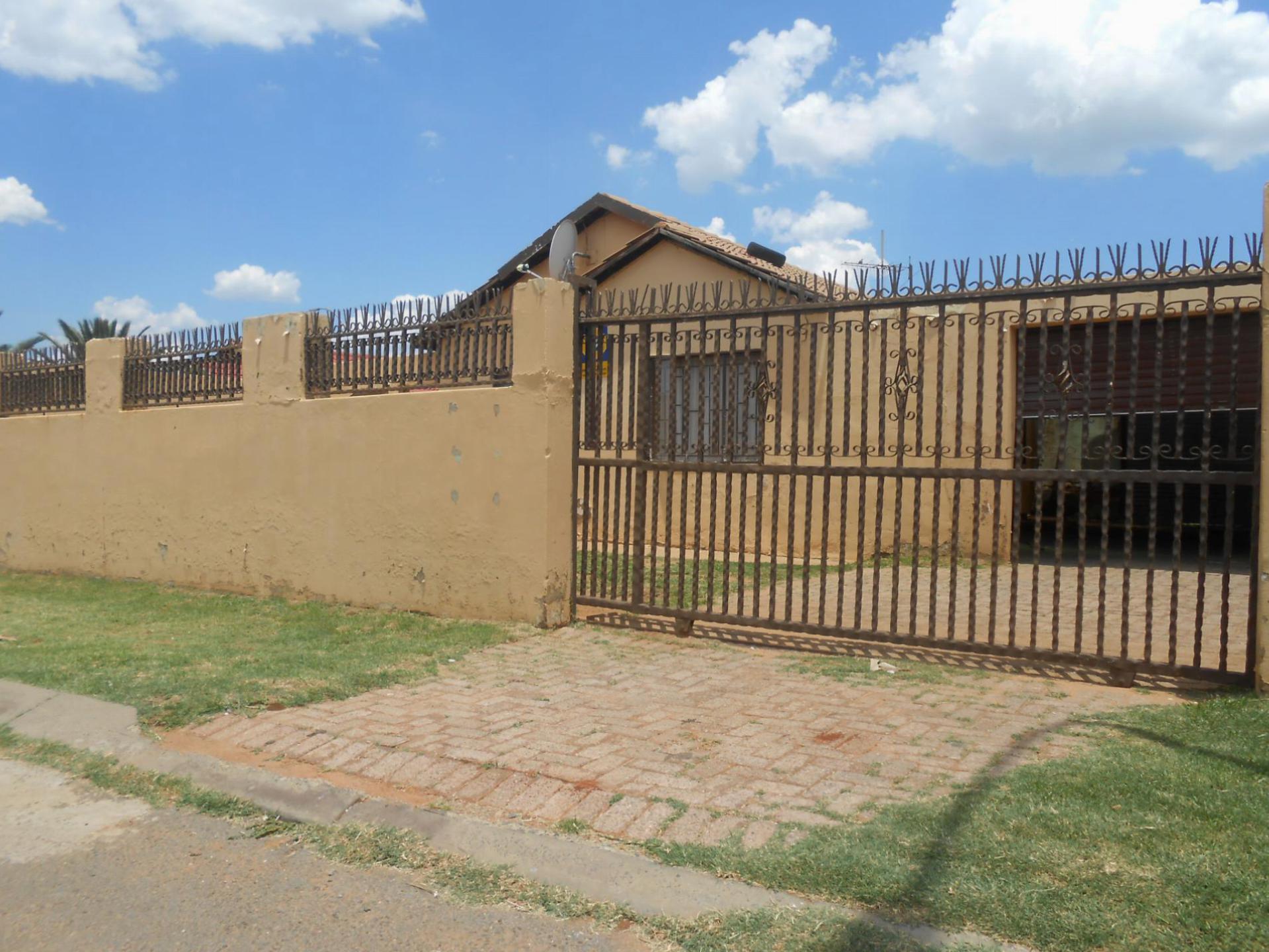 Front View of property in Lenasia South