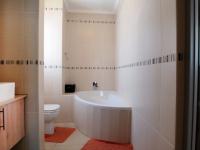 Main Bathroom - 8 square meters of property in Heron Hill Estate