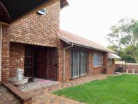 3 Bedroom 2 Bathroom House for Sale for sale in Faerie Glen