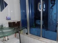 Main Bathroom - 7 square meters of property in Lotus Gardens