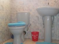 Bathroom 1 - 10 square meters of property in Vaalpark
