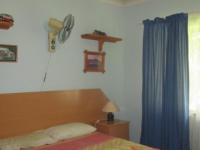 Bed Room 1 - 15 square meters of property in Vaalpark