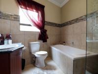 Bathroom 1 of property in The Wilds Estate