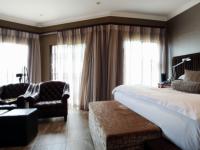 Main Bedroom of property in The Wilds Estate