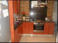 Kitchen - 14 square meters of property in Kengies