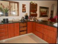 Kitchen - 14 square meters of property in Kengies