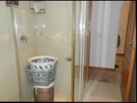 Bathroom 1 - 5 square meters of property in Kengies