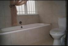 Bathroom 1 - 5 square meters of property in Umbilo 