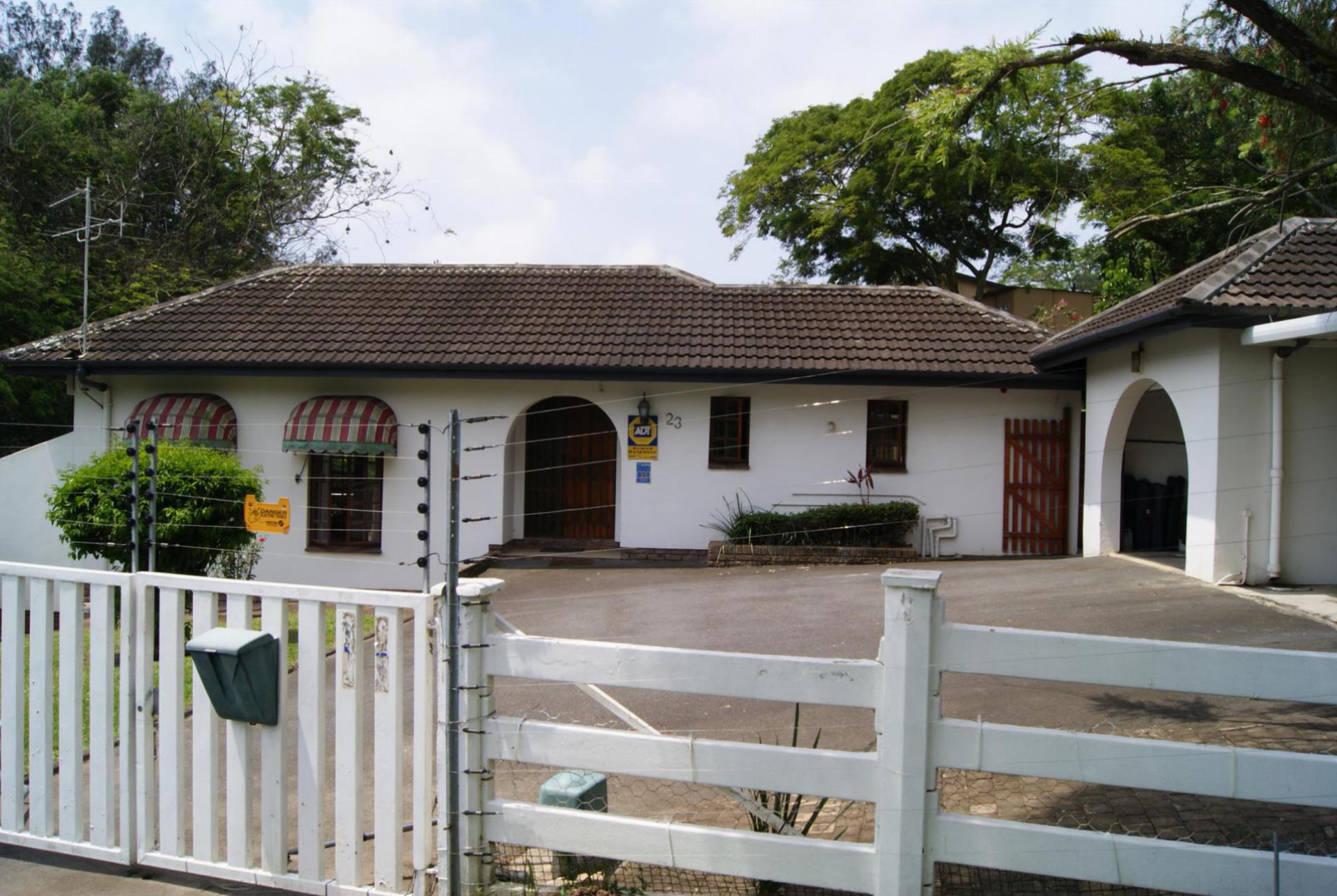 Front View of property in Amanzimtoti 