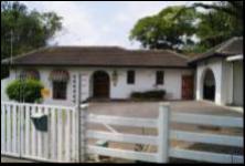 3 Bedroom 2 Bathroom House for Sale for sale in Amanzimtoti 