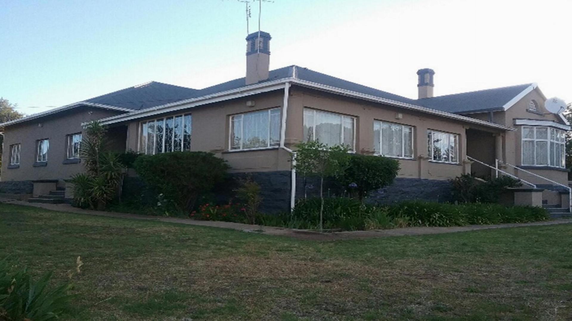 Front View of property in Winburg