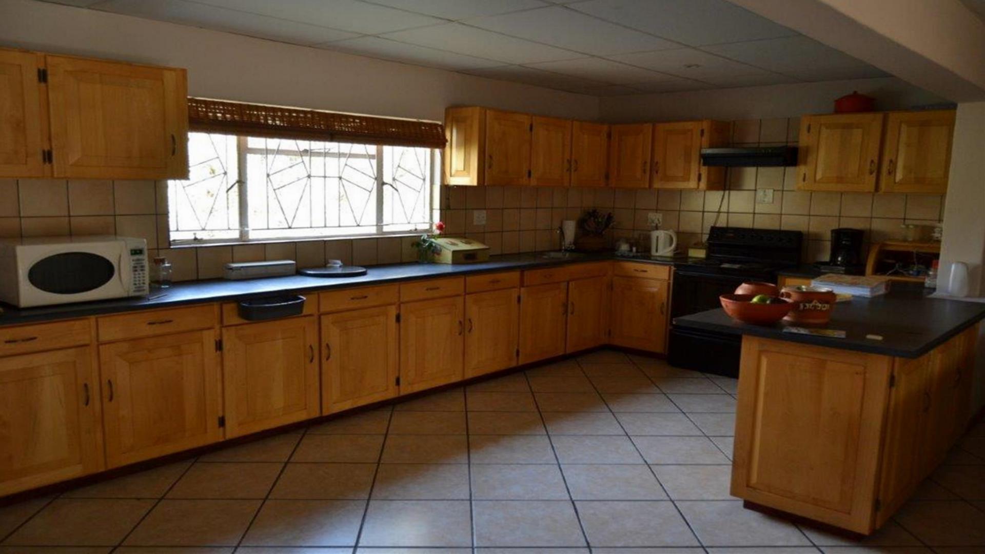 Kitchen - 26 square meters of property in Olifantshoek