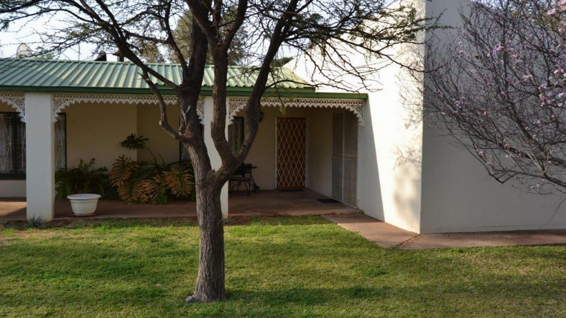 Front View of property in Olifantshoek