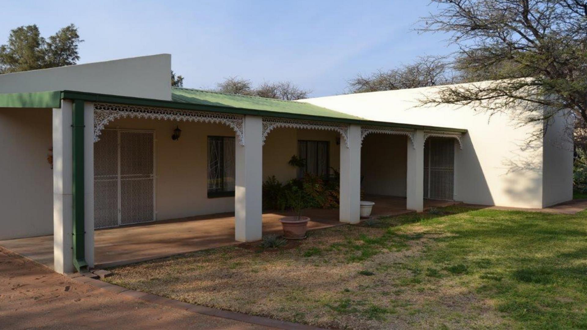 Front View of property in Olifantshoek