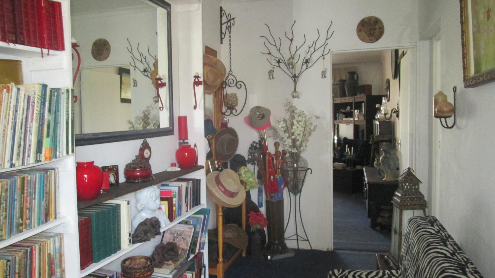 Spaces of property in Oranjeville