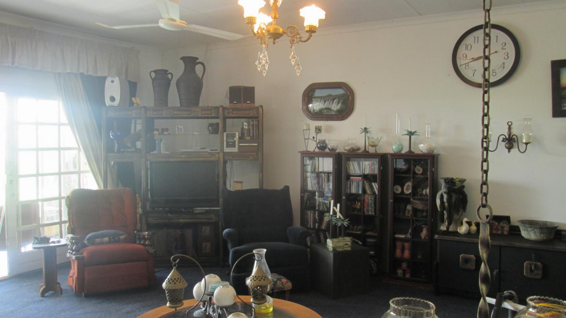 Lounges of property in Oranjeville