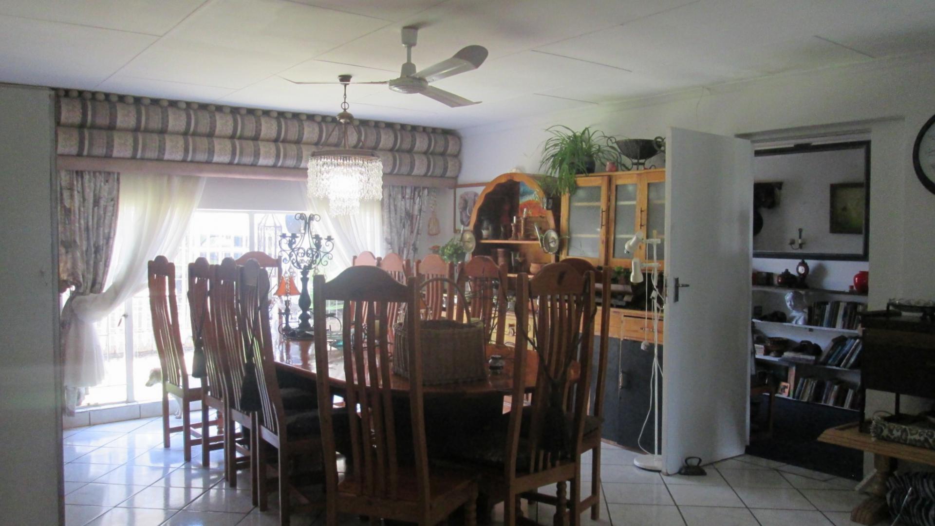 Dining Room of property in Oranjeville