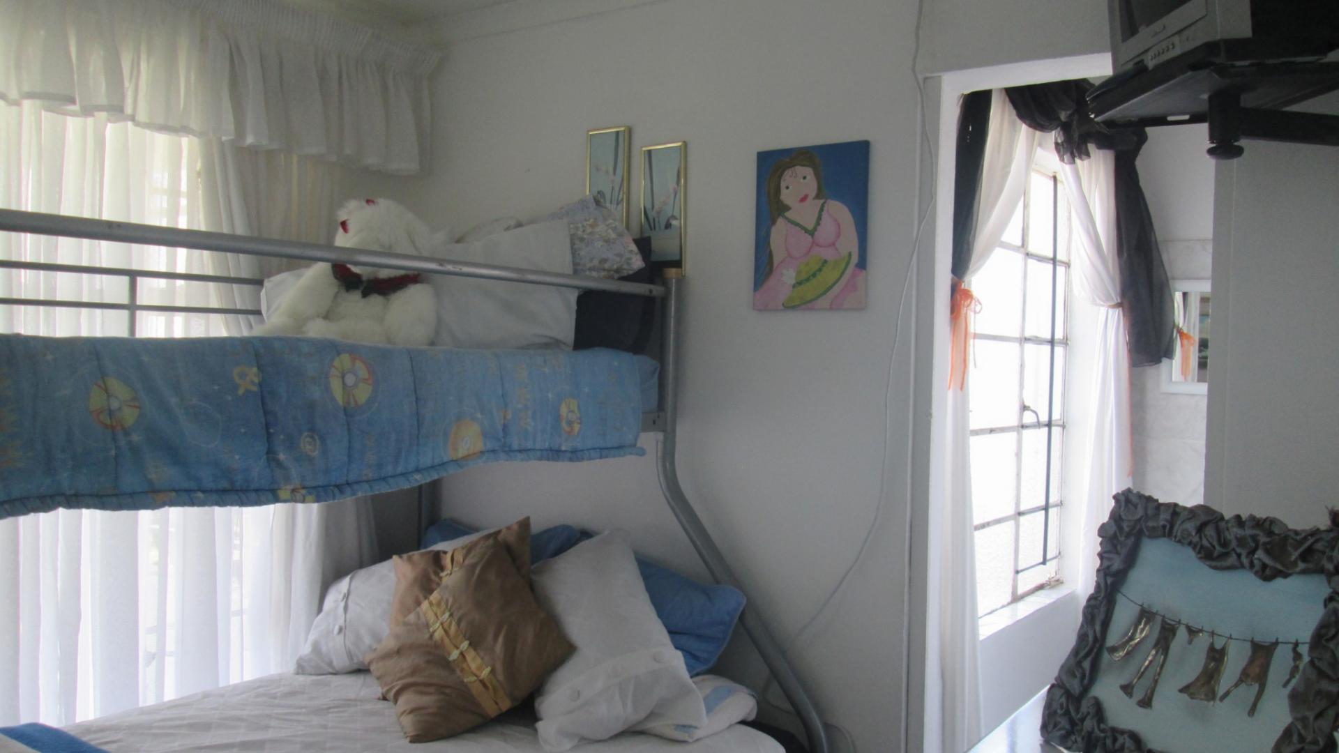 Bed Room 2 of property in Oranjeville