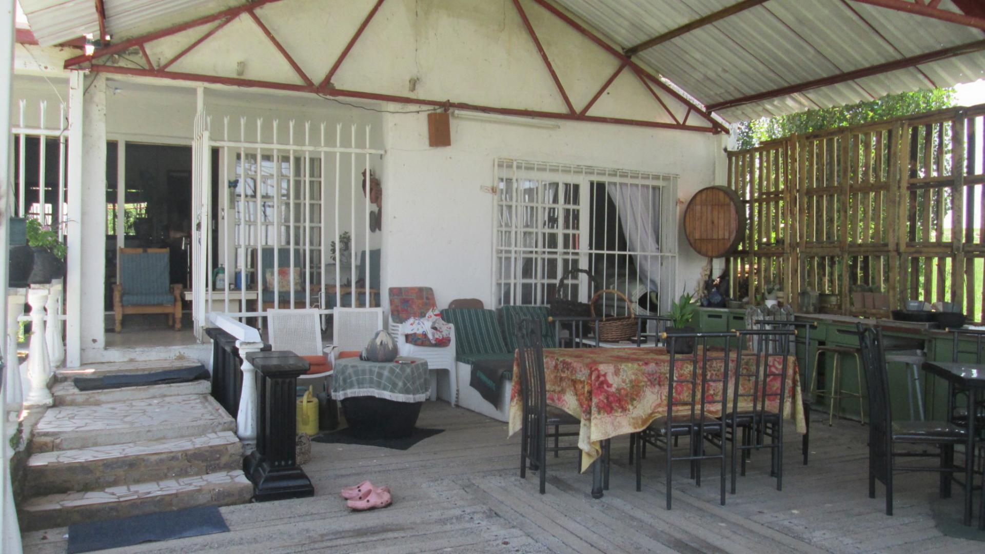 Spaces of property in Oranjeville