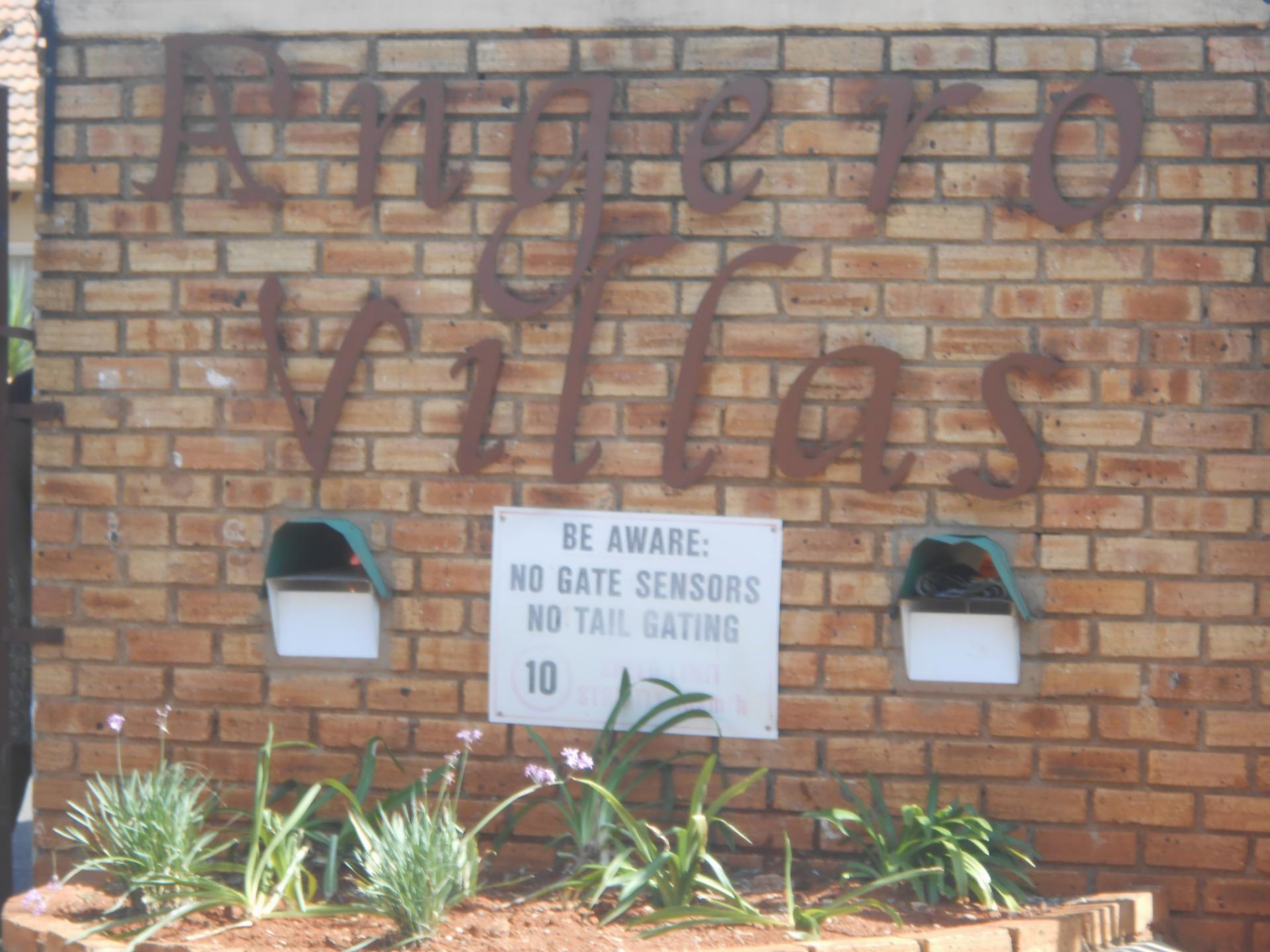 Front View of property in Witpoortjie