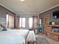 Main Bedroom - 48 square meters of property in Olympus Country Estate