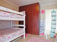 Bed Room 2 - 15 square meters of property in Olympus Country Estate