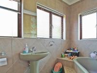 Bathroom 3+ - 5 square meters of property in Olympus Country Estate