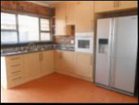 Kitchen - 15 square meters of property in Vaalmarina