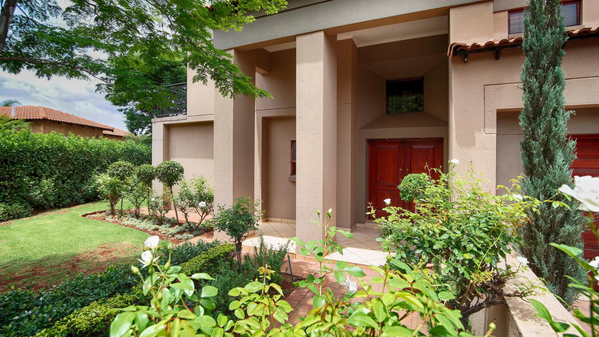 Front View of property in Woodhill Golf Estate