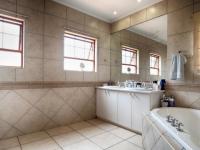 Main Bathroom - 13 square meters of property in Woodhill Golf Estate