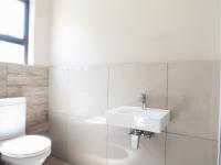 Bathroom 1 - 4 square meters of property in Heron Hill Estate