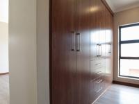 Main Bedroom - 29 square meters of property in Heron Hill Estate